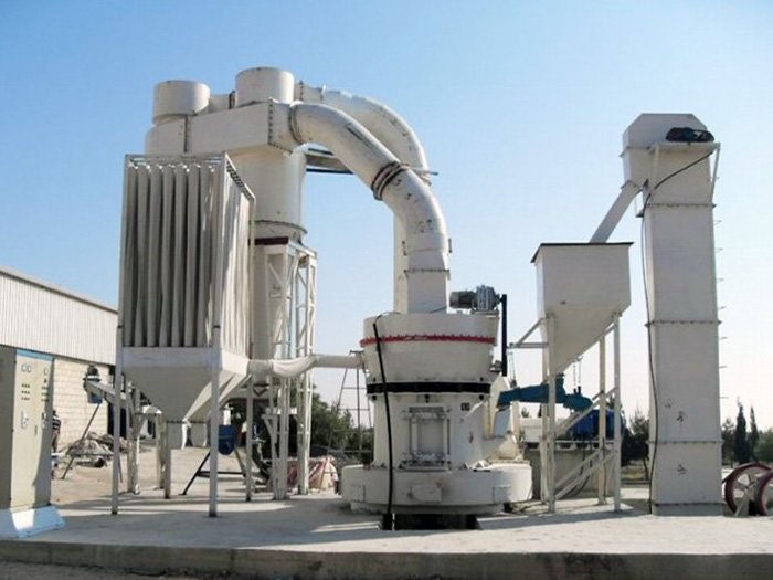 安徽客戶購(gòu)買邁新機(jī)械的磨粉機(jī)現(xiàn)場(chǎng)